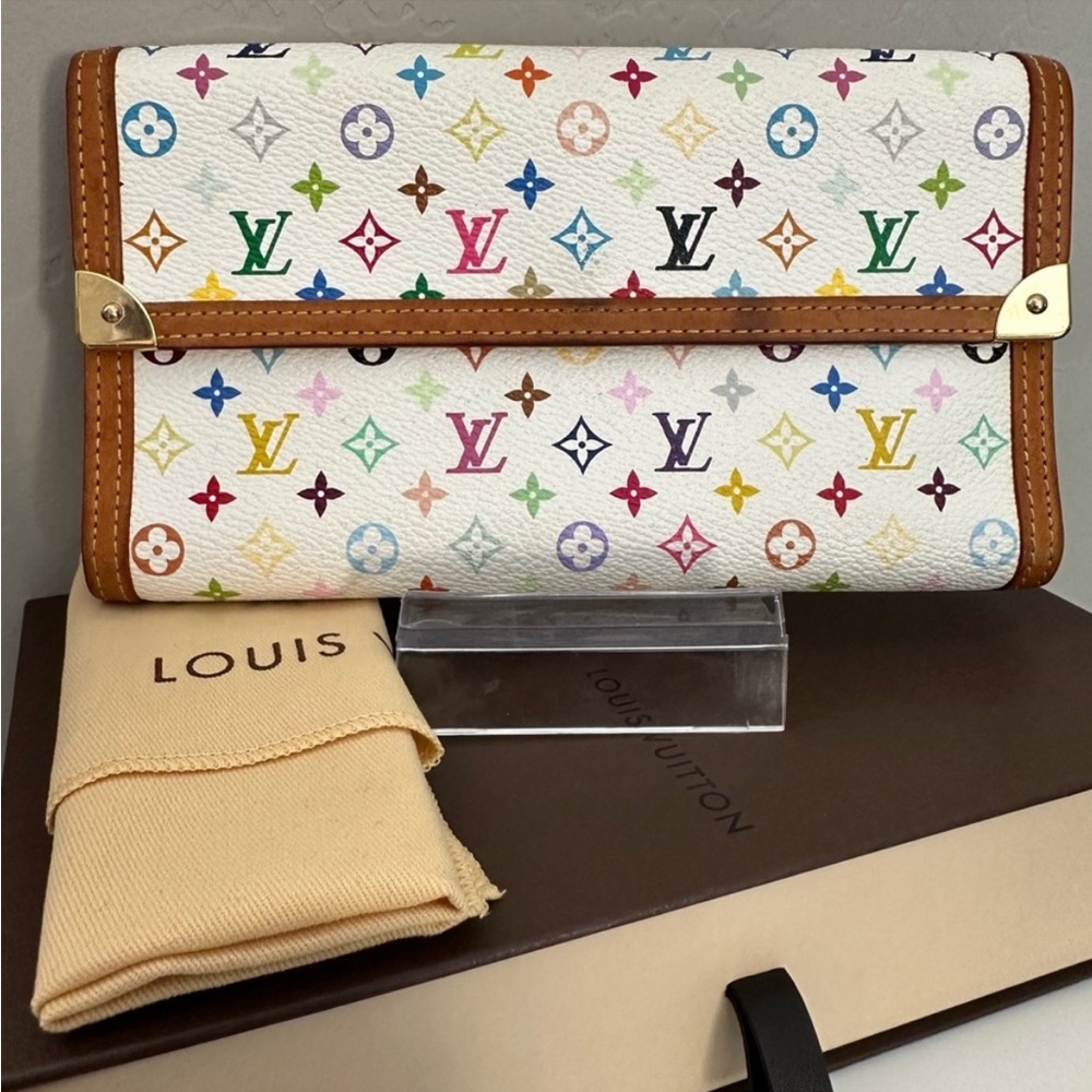 ❤️🤍💙LV LOUIS VITTON colorful monogram, full size, wallet, and chain❤️🤍💙